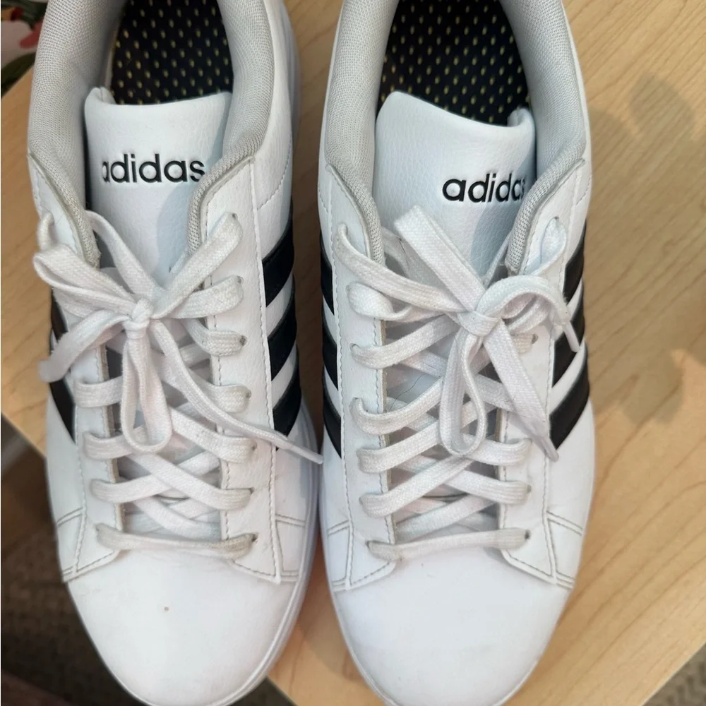 Adidas Men’s White and Black Leather Sneakers Sz 12​​​​